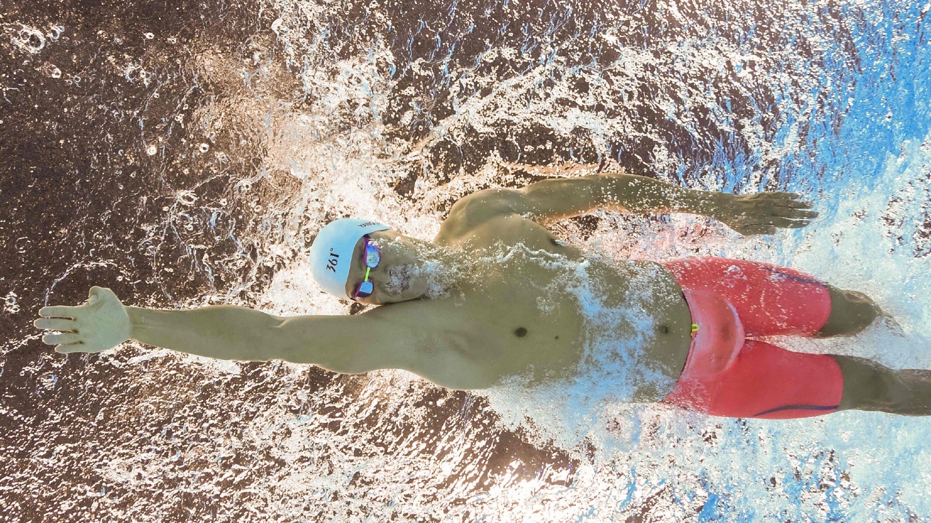 德约科维奇新星战术调整表现突出，FPX前途光明！全场沸腾不已